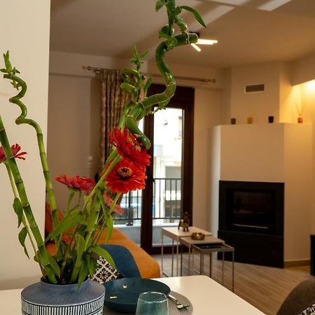 Comfy & Stylish Apt In Ioanninaアパートメント エクステリア 写真
