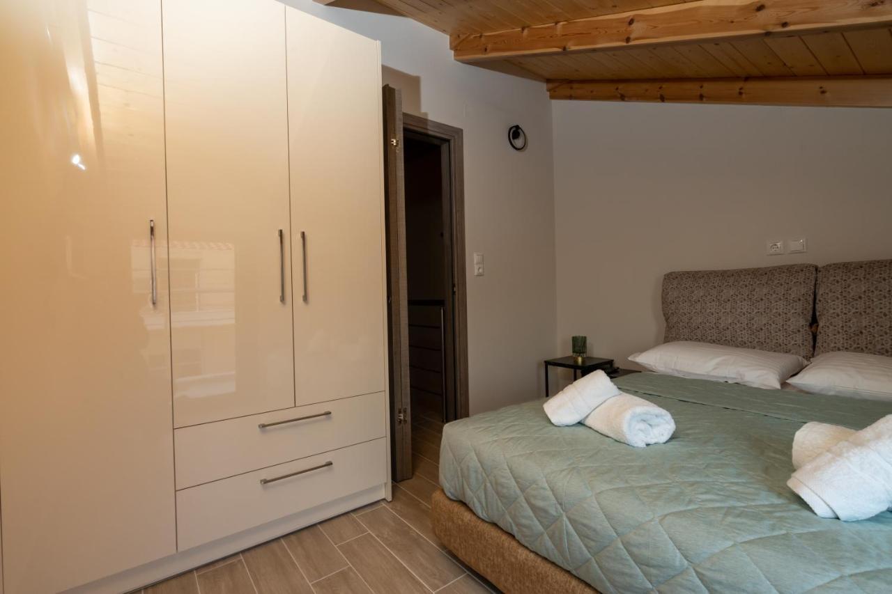 Comfy & Stylish Apt In Ioanninaアパートメント エクステリア 写真