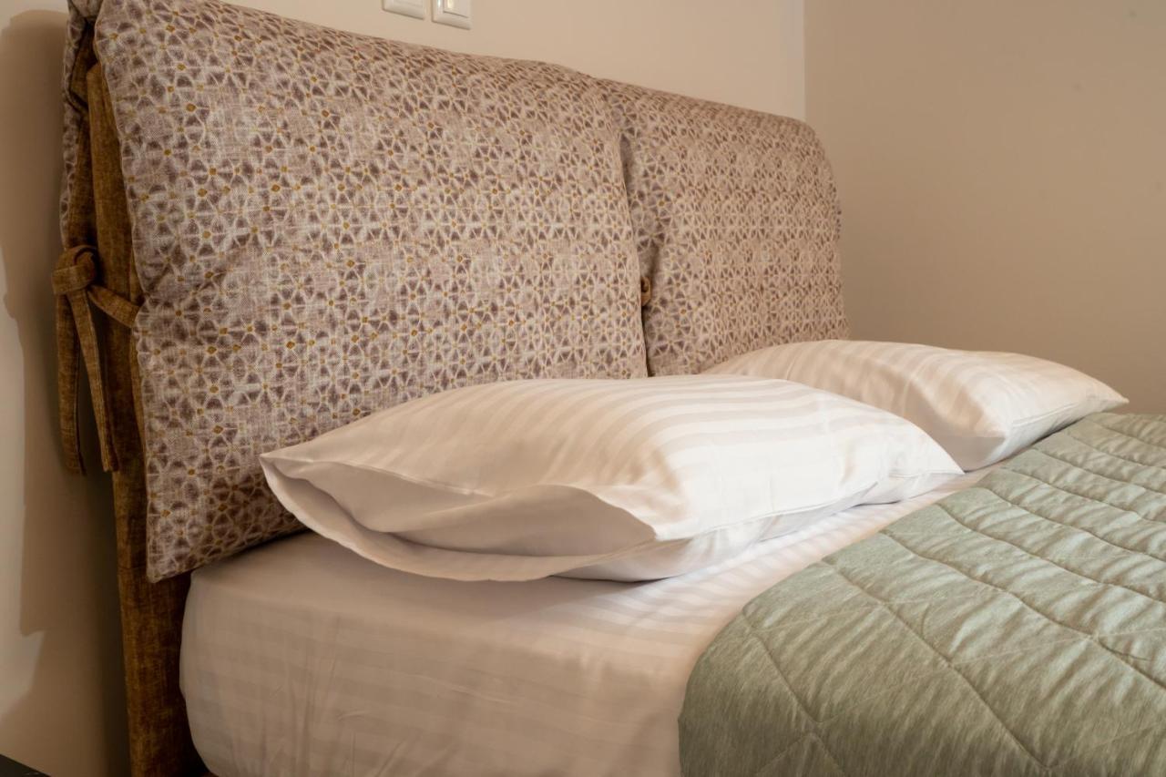 Comfy & Stylish Apt In Ioanninaアパートメント エクステリア 写真